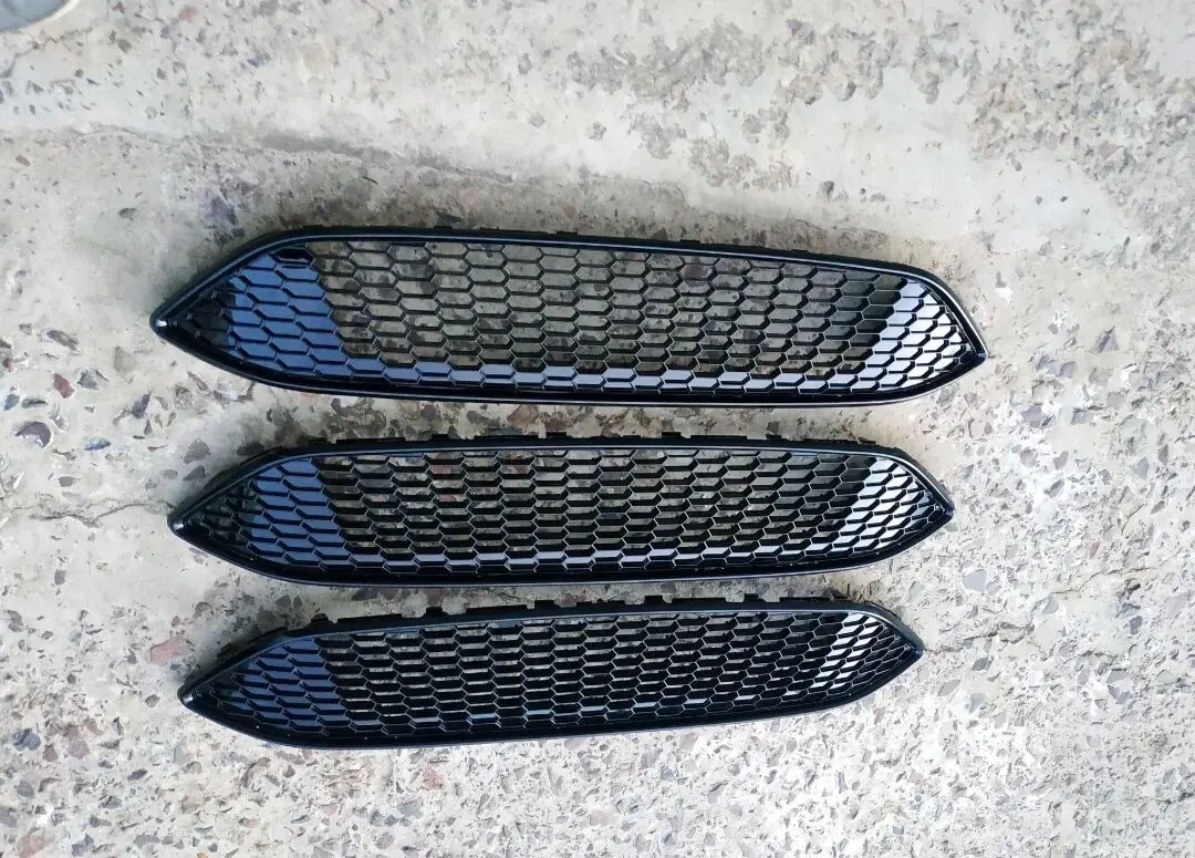 Решітка радіатора Ford Focus USA 15 - 8