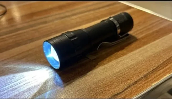 Яскравий flash light USB, В. комплекті кейс і зарядний провід. Ідеаль 2