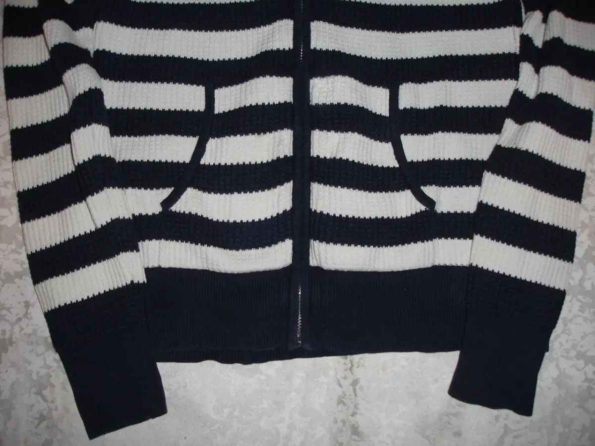 ТОЛСТОВКА/светр 44 р., світлий у синю смужку з КАПЮШОНОМ. Унісекс. 3