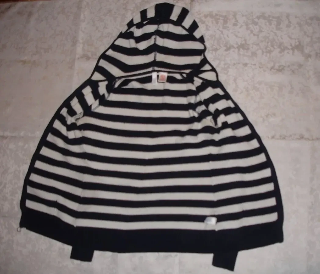 ТОЛСТОВКА/светр 44 р., світлий у синю смужку з КАПЮШОНОМ. Унісекс. 6