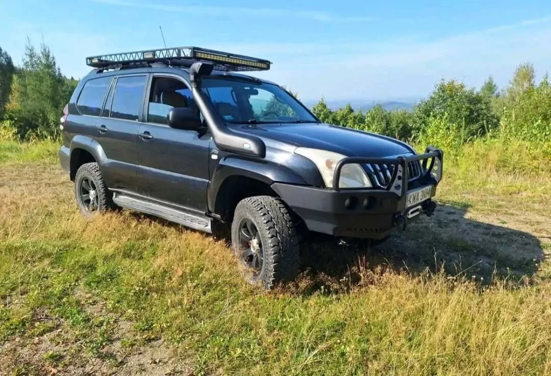 Toyota Land Cruiser 2