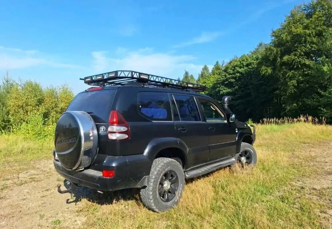 Toyota Land Cruiser 4