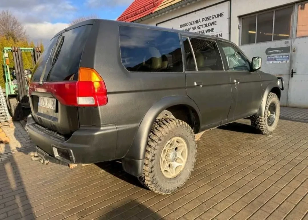 Mitsubishi Pajero 3