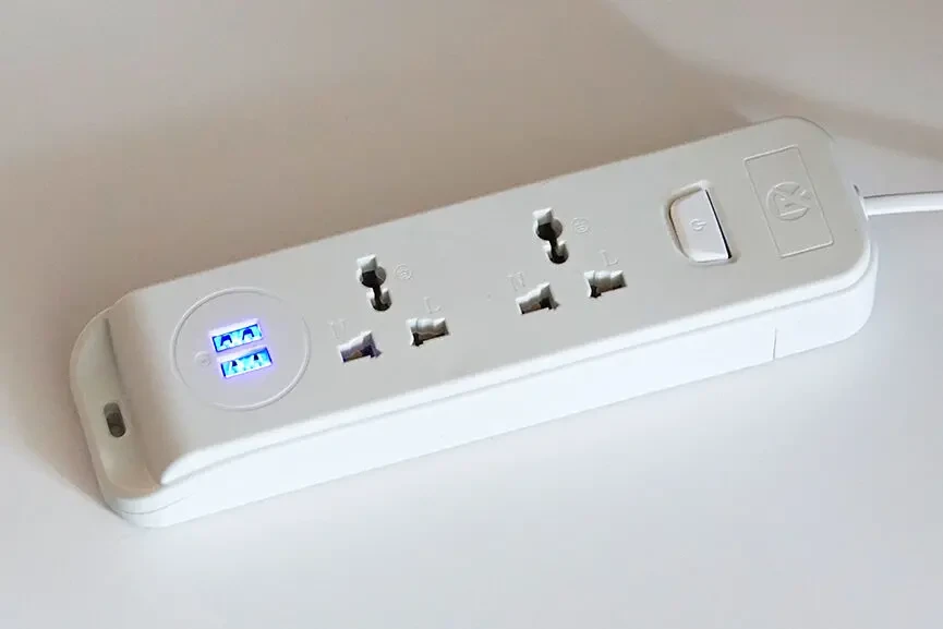 Універсальний подовжувач мережевий фільтр з колодкою на 2 розетки 2