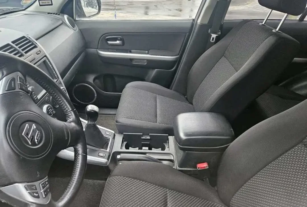 Suzuki Grand Vitara 5