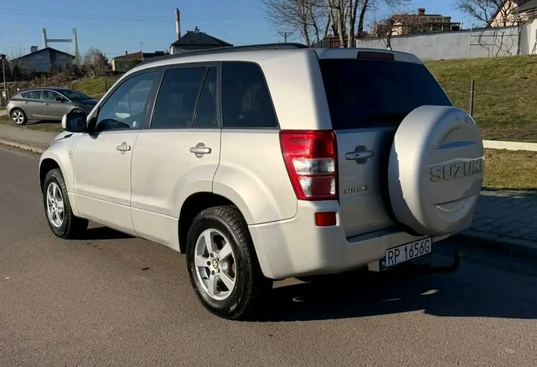 Suzuki Grand Vitara 6