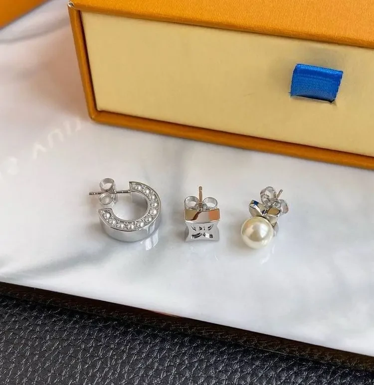 Сережки Louis Vuitton