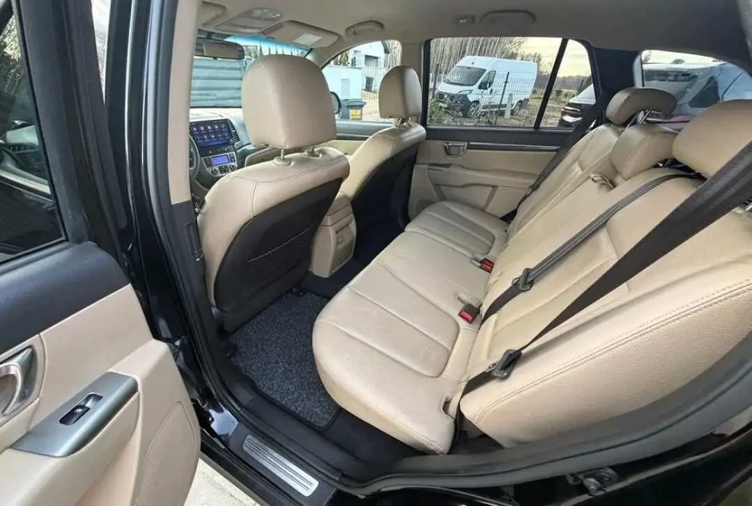 Hyundai Santa Fe 2.2i-CTDi 8