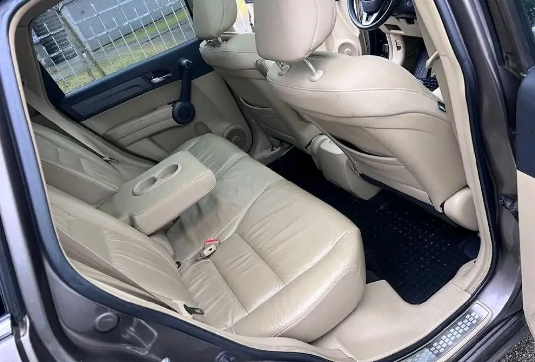 Honda CR-V 2.2.2i-CTDi 8