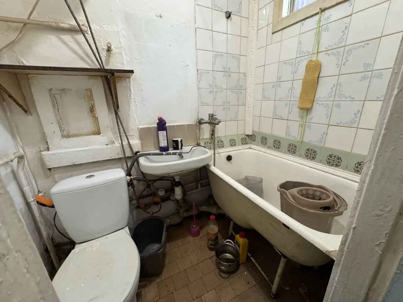 Оренда 1 кім кВ по вул. Сухомлинського 6