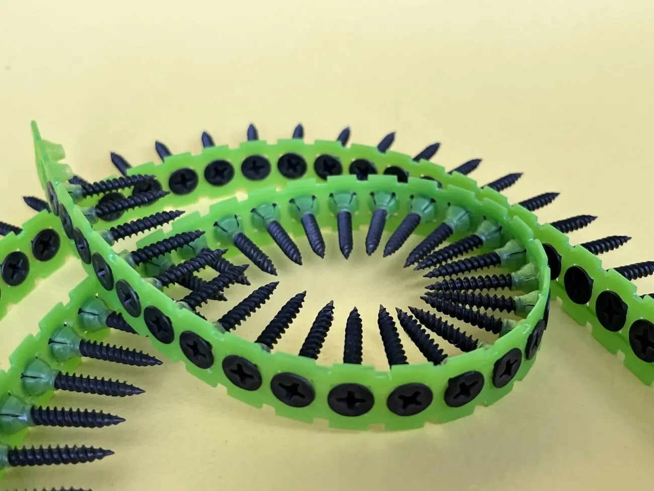 Саморіз на стрічці ESSVE для гіпсокартону по металу 3,5на25 мм 521325 9