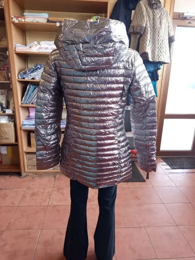 Стильная серебристая куртка 44-50р 2