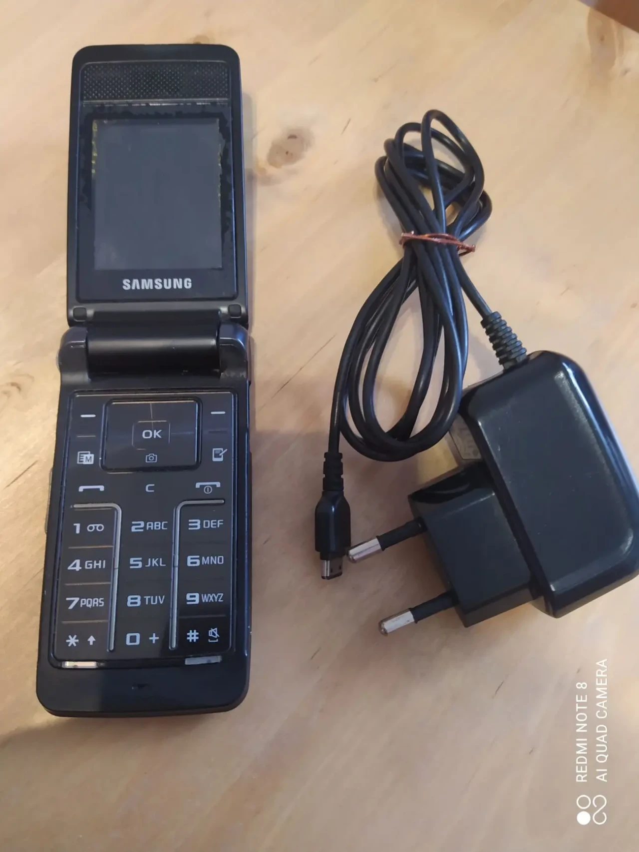 Телефон Samsung GT-S3600i 2