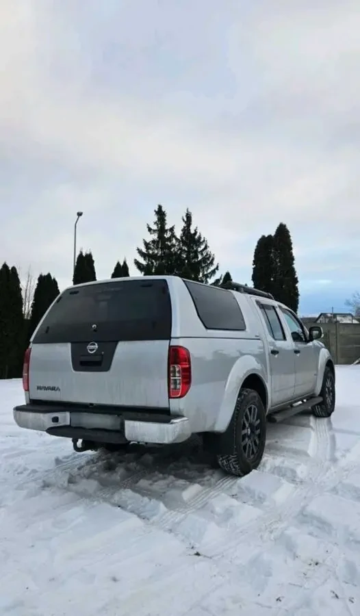 Nissan Navara 2.5 D 4