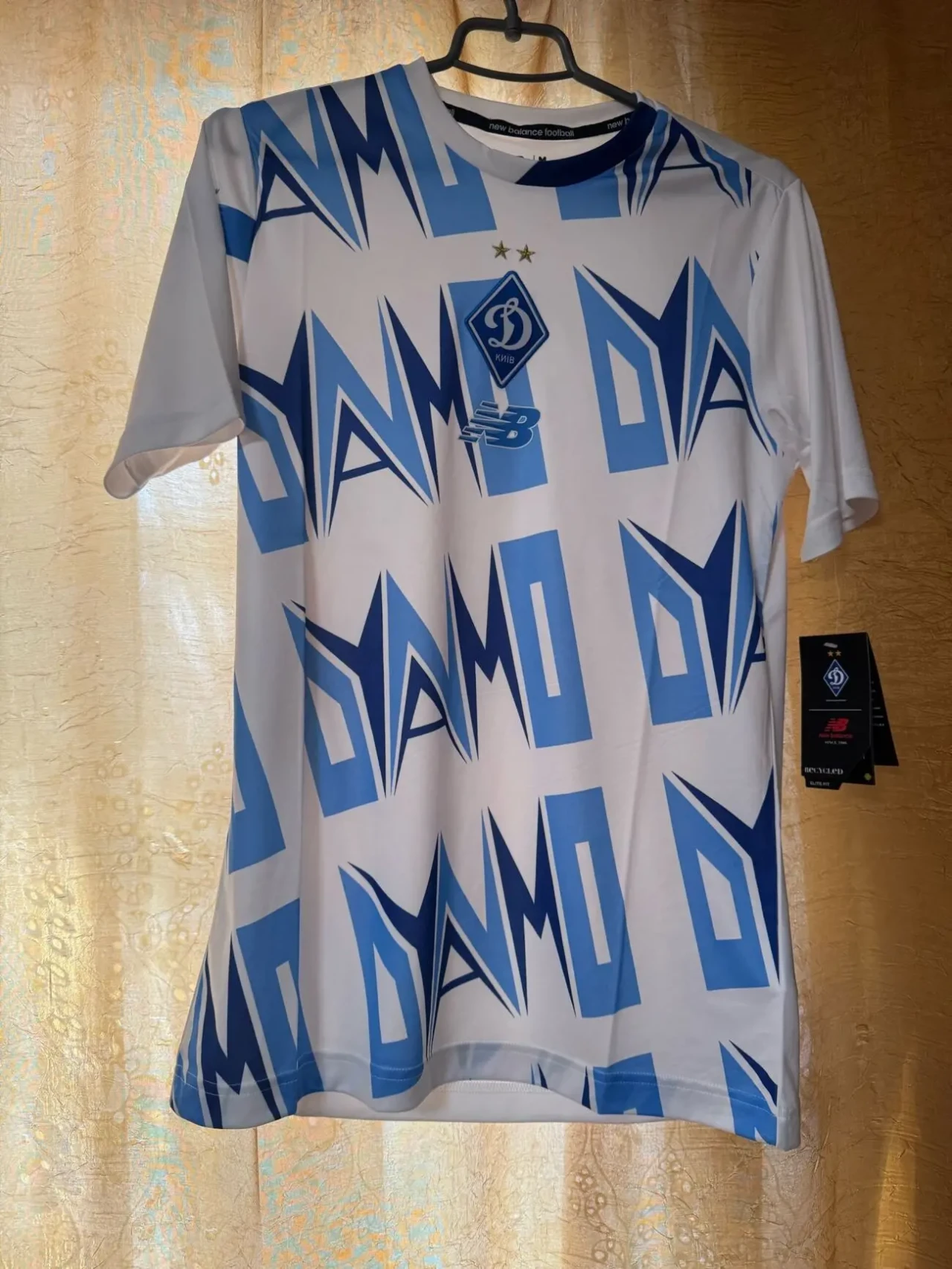 Футболка ФК Динамо Київ New Balance, біла з синім принтом (сезон 23/24 3