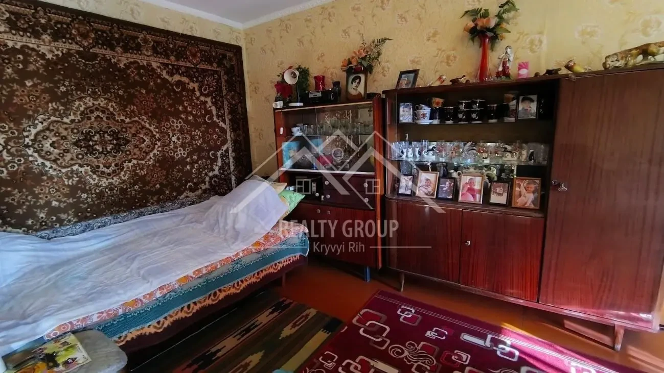 Продам 2к біля ЦМ-ринку 4