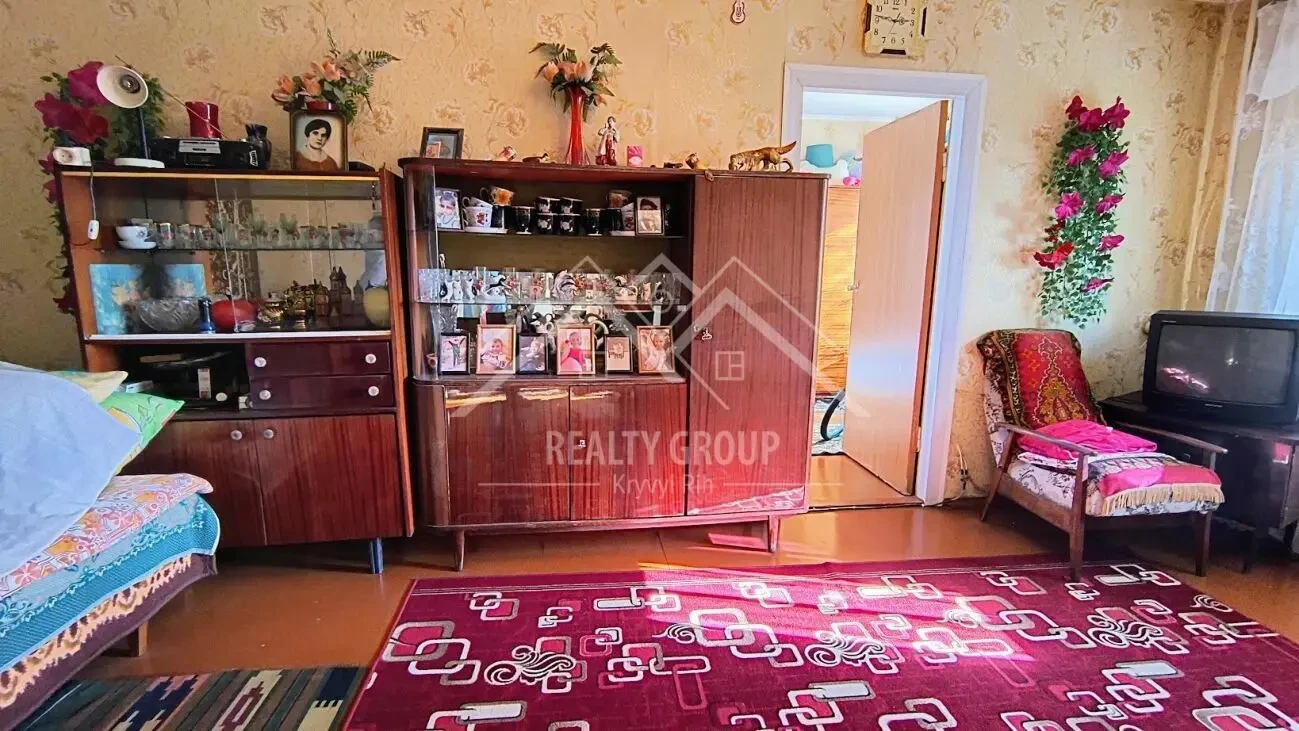 Продам 2к біля ЦМ-ринку 3