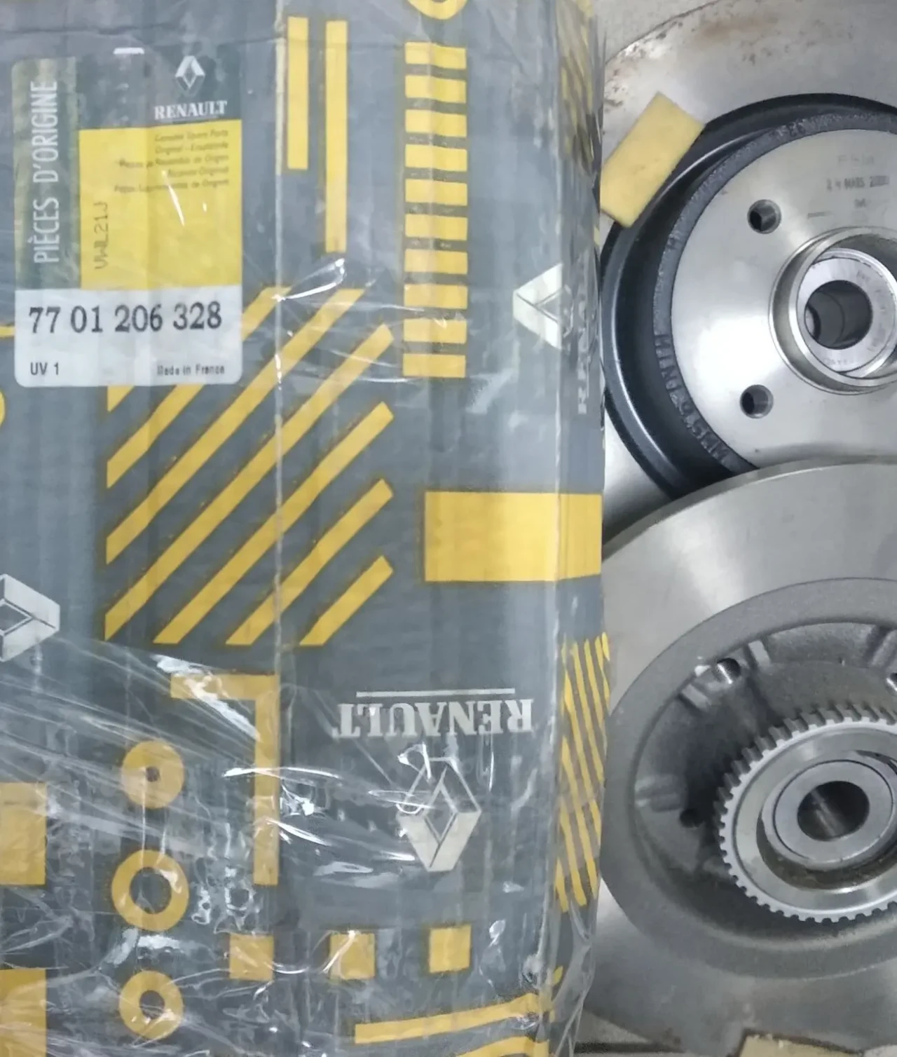 7701206328 Диск гальмівний задній с підшипником Megane I (к-т)