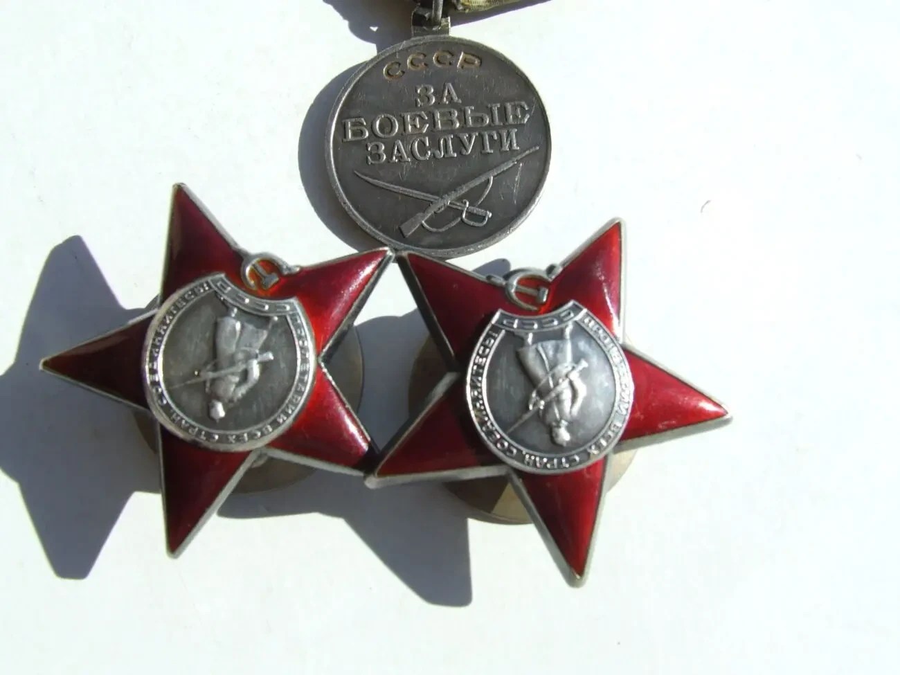 Комплект Орденів ЧЗ  1633939 і 3130840 наг. 1945 року і БЗ  3131305 5