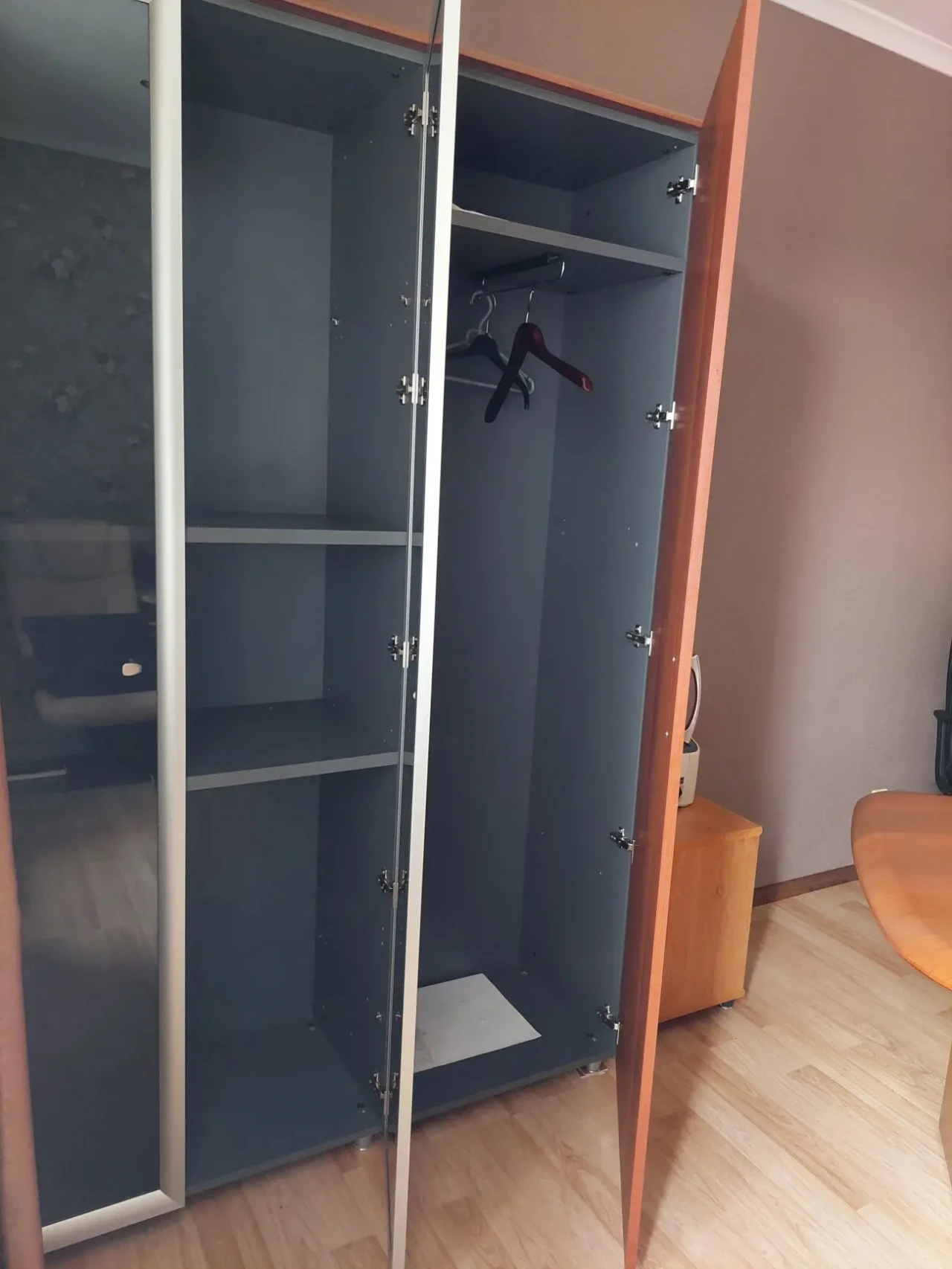 Меблі офісні кабінет директора 10