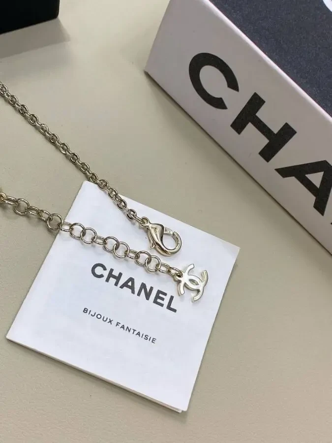 Намисто Chanell 6