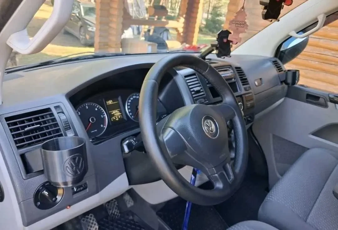 Volkswagen Transporter T5 6