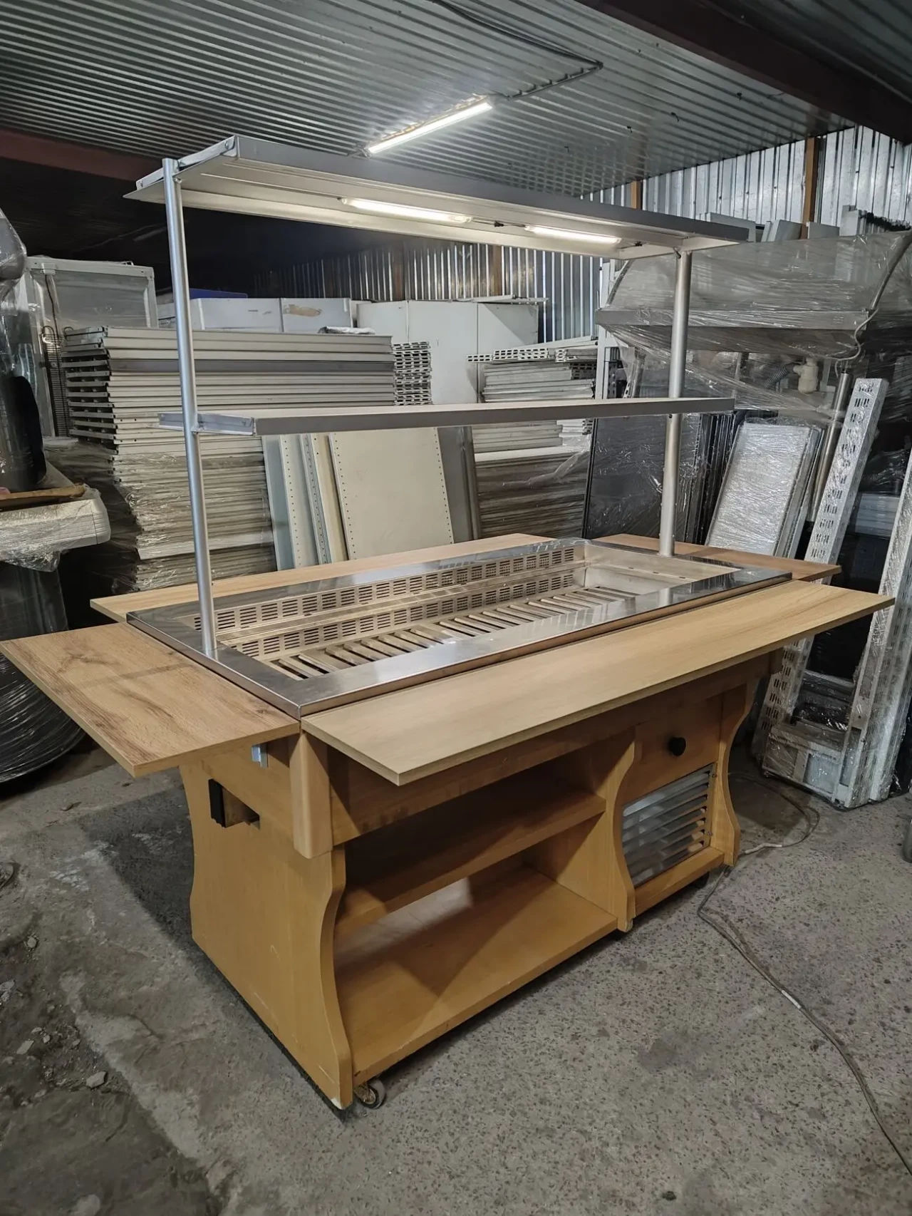 Салат бар Tecfrigo, Холодильна вітрина, холодильний стіл 2