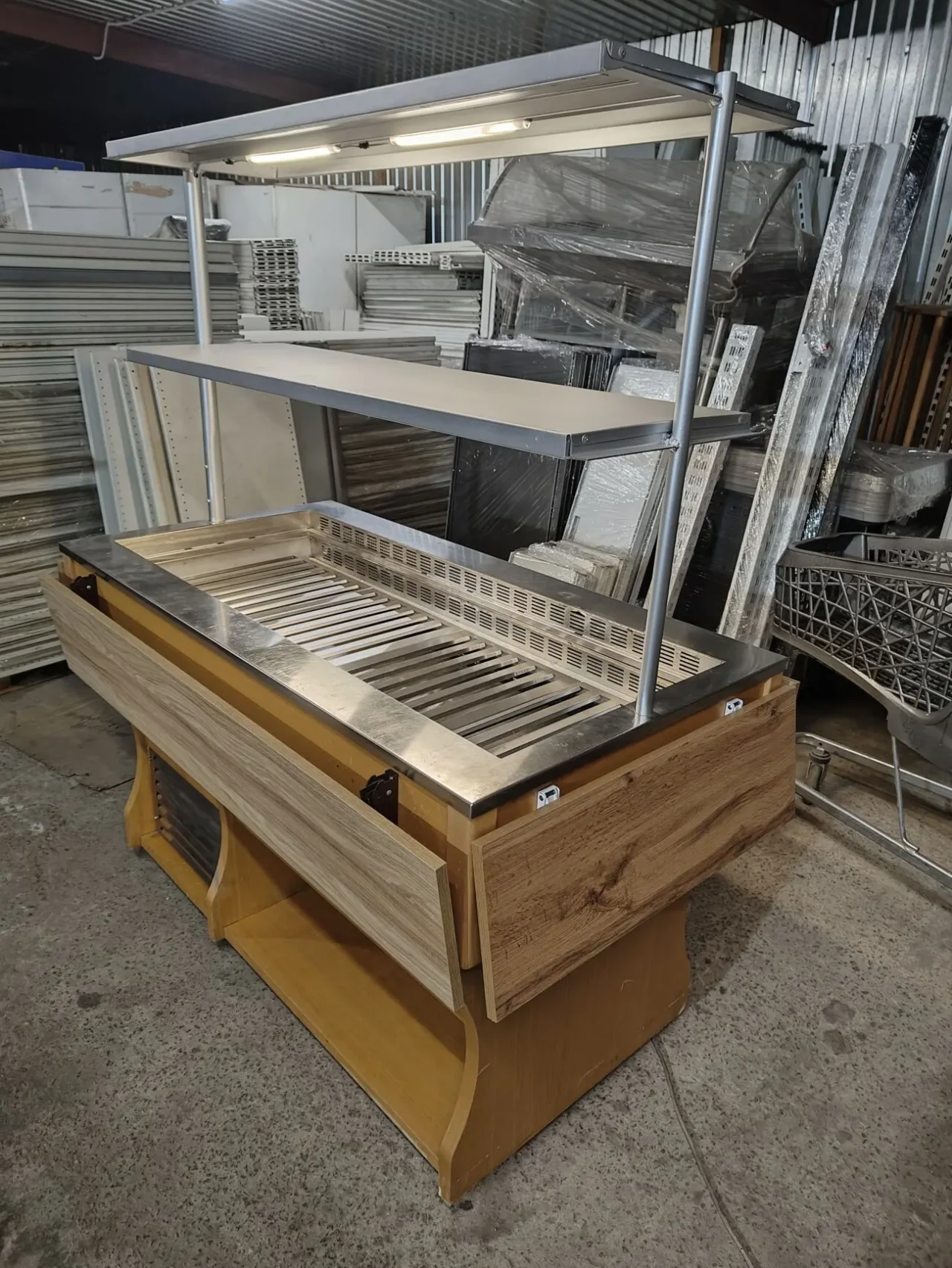 Салат бар Tecfrigo, Холодильна вітрина, холодильний стіл