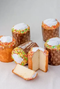 Приймаємо замовлення на сирну паску, Панеттон та кекси крупним оптом