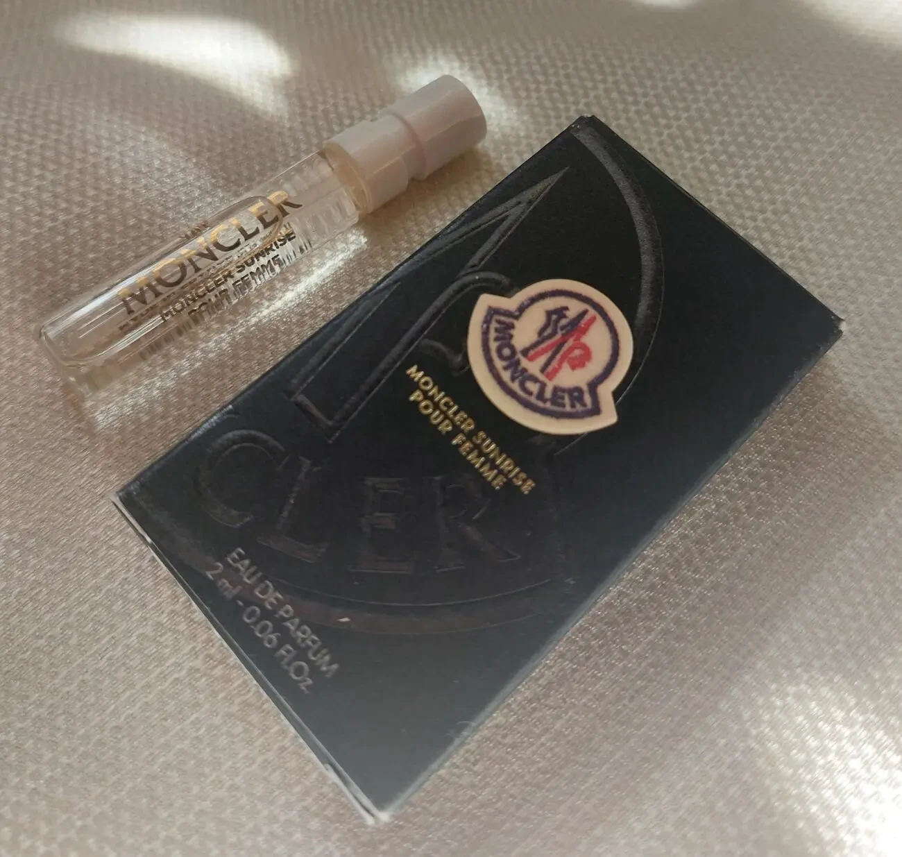 Женская парфюмированная вода пробник Moncler Sunrise Pour Femme 3