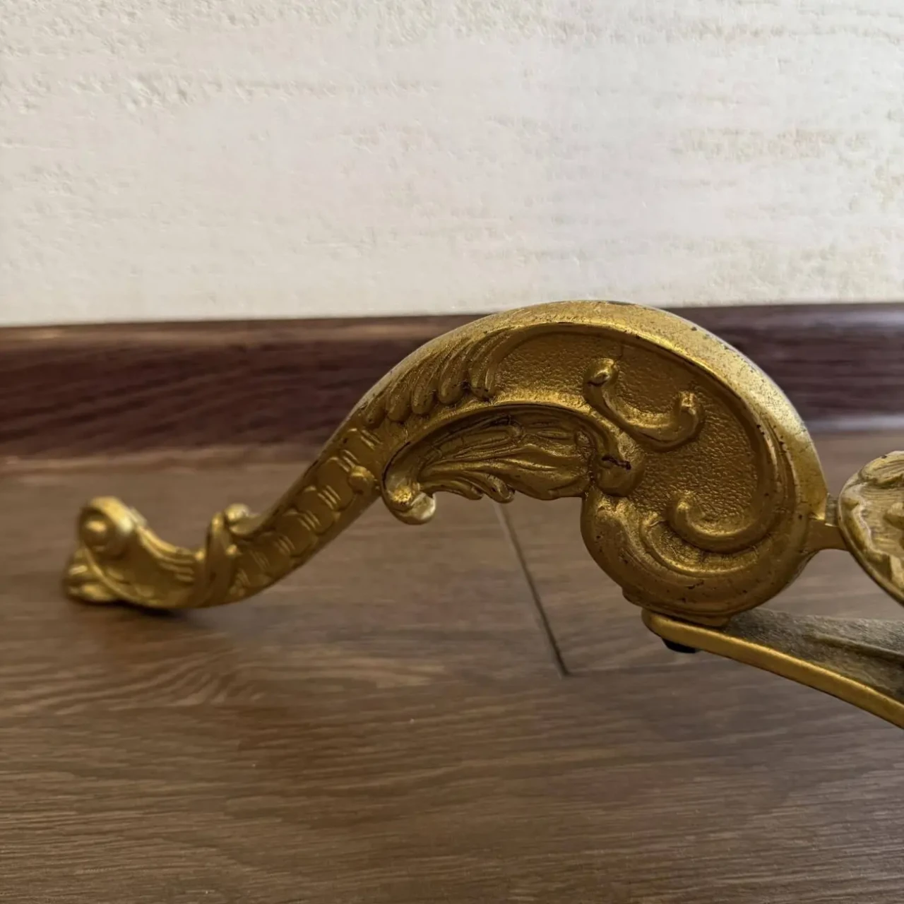 Вішалка для одягу вінтаж з Європи бронза 2