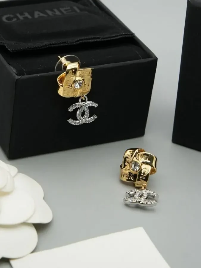 Сережки Chanell 4