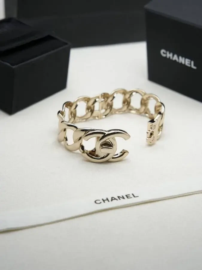 Браслет Chanell