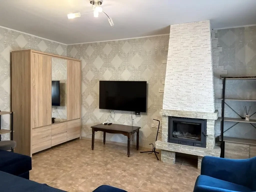 Продам двоповерховий будинок.  Район с. Кривуші. 2