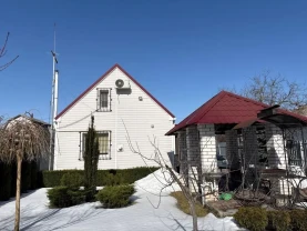 Продам двоповерховий будинок.  Район с. Кривуші.