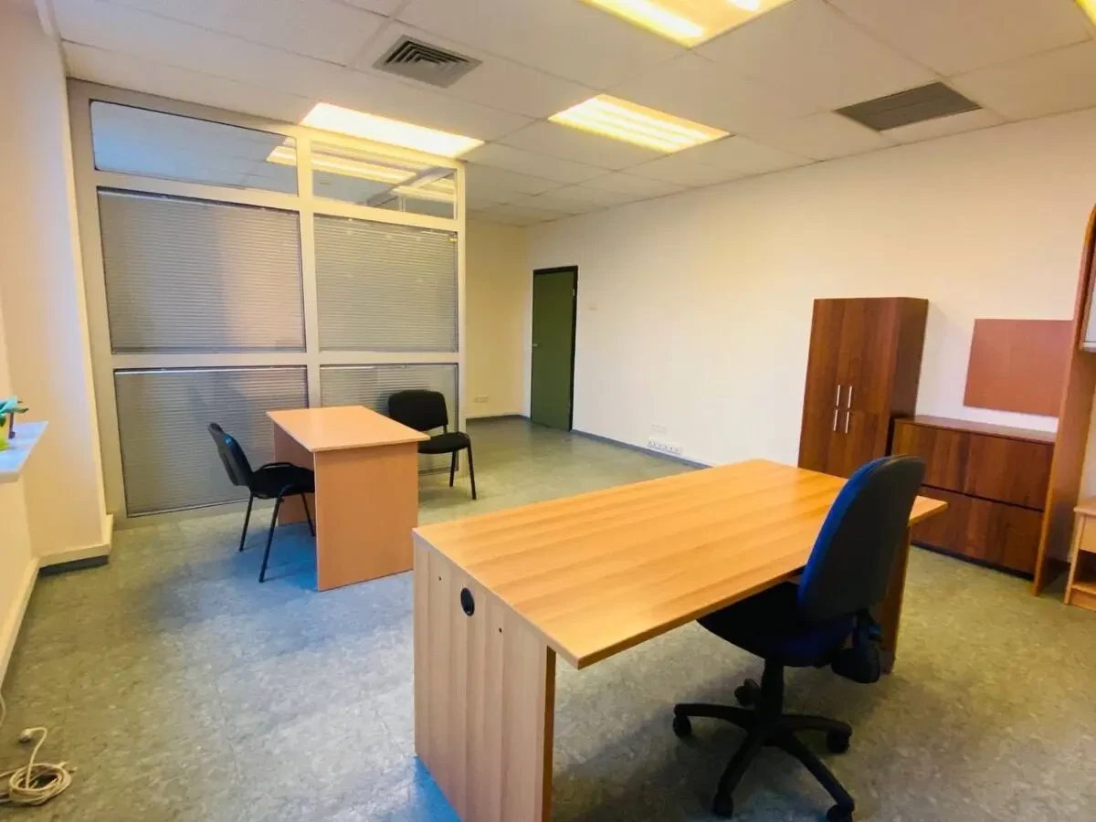 Оренда Деревлянська вул 8 офіс 33м 6