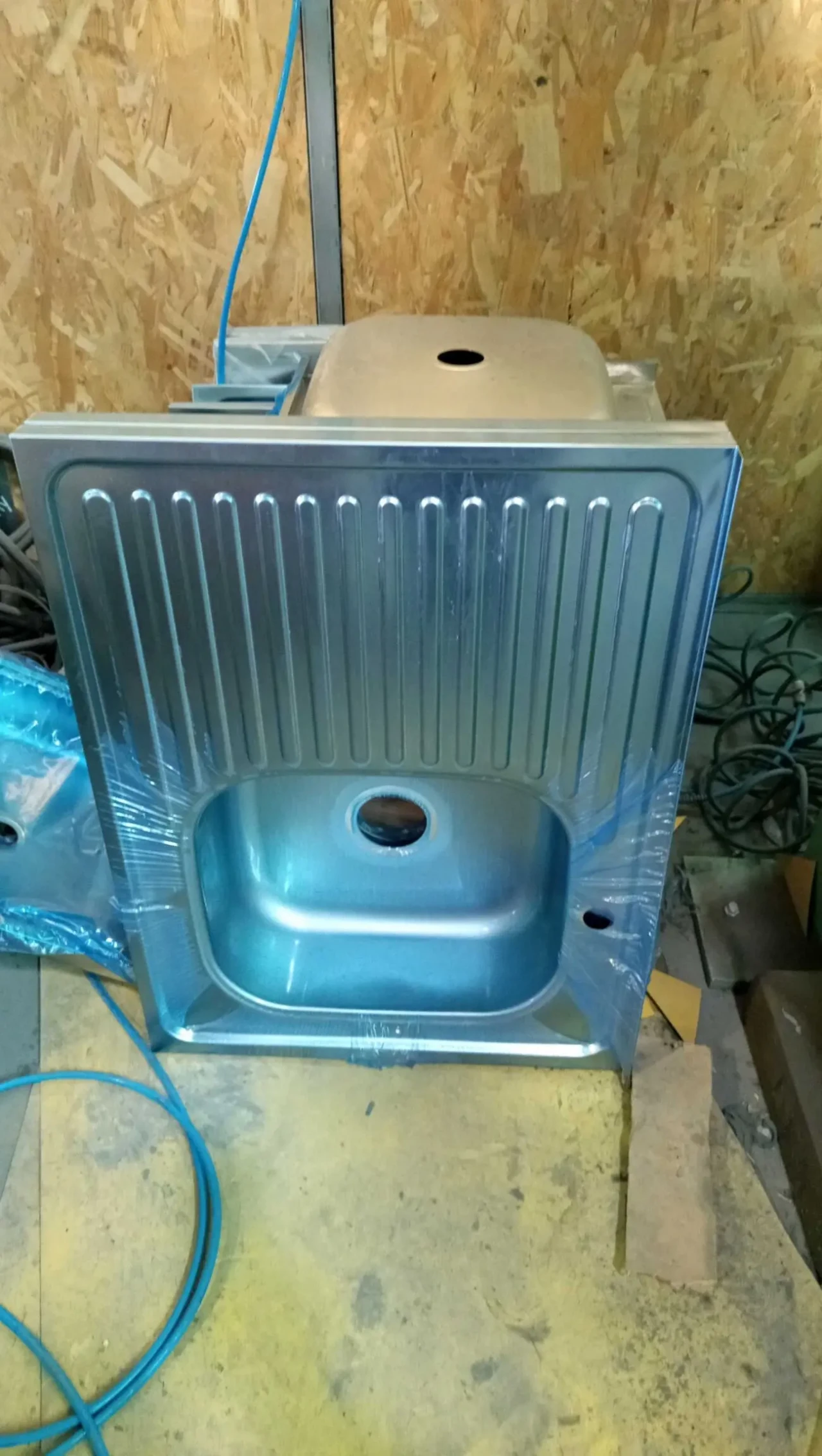 Кухонна мийка. Мийка Накладна 3