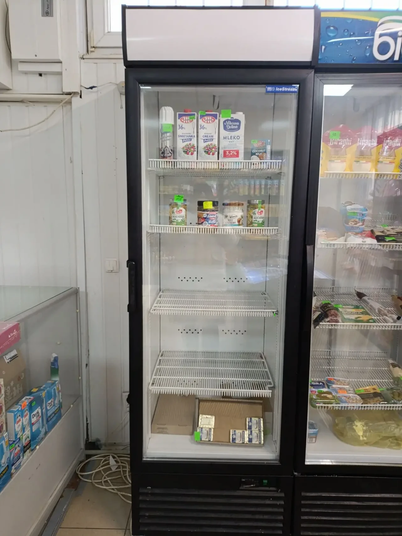 Продам холодильні вітрини та торгівельні вітрини 6