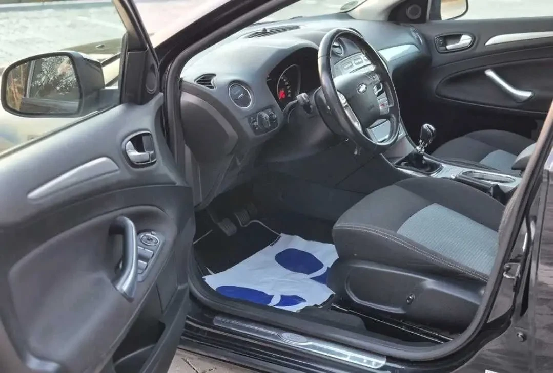 Ford Mondeo 2.0 TDCi Ambiente 6