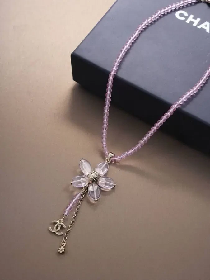 Брошка Chanell 10