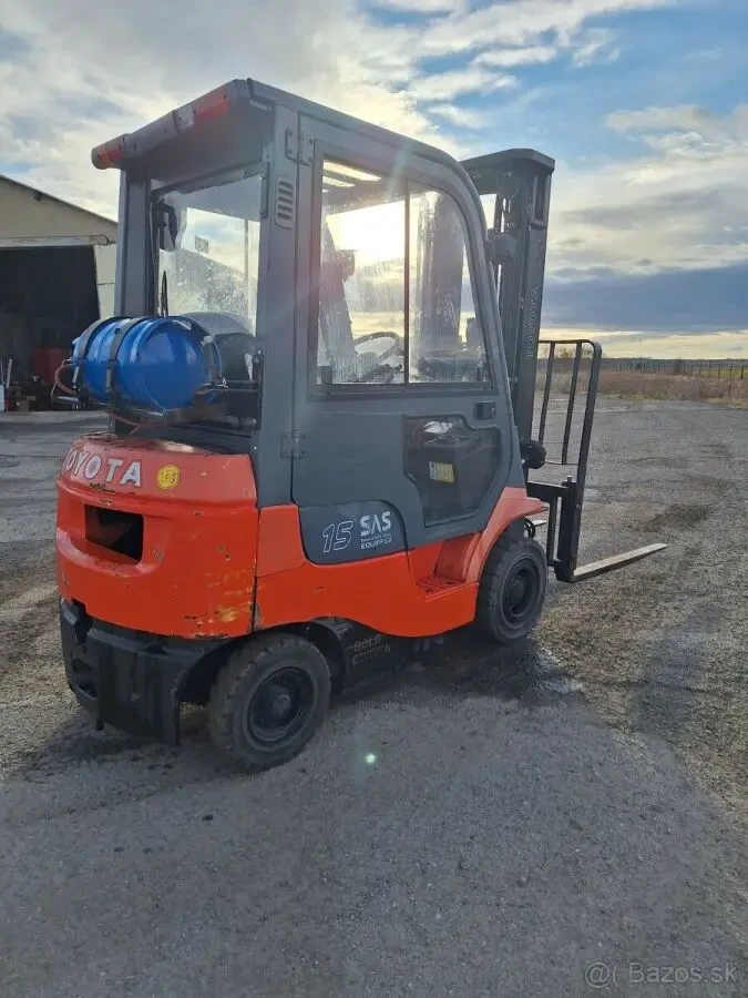 Вилочний навантажувач Toyota 42-7FG15 6