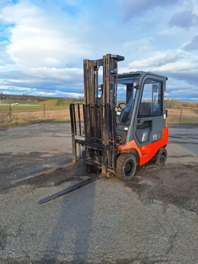 Вилочний навантажувач Toyota 42-7FG15