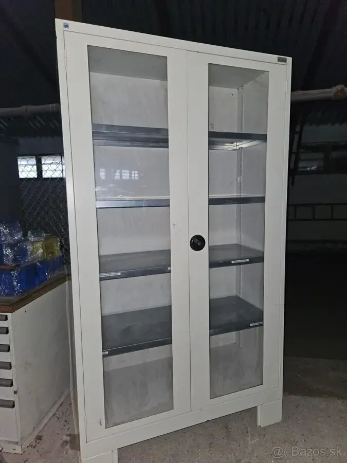 Металева скляна шафа 4