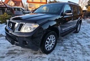 Nissan Pathfinder для військових