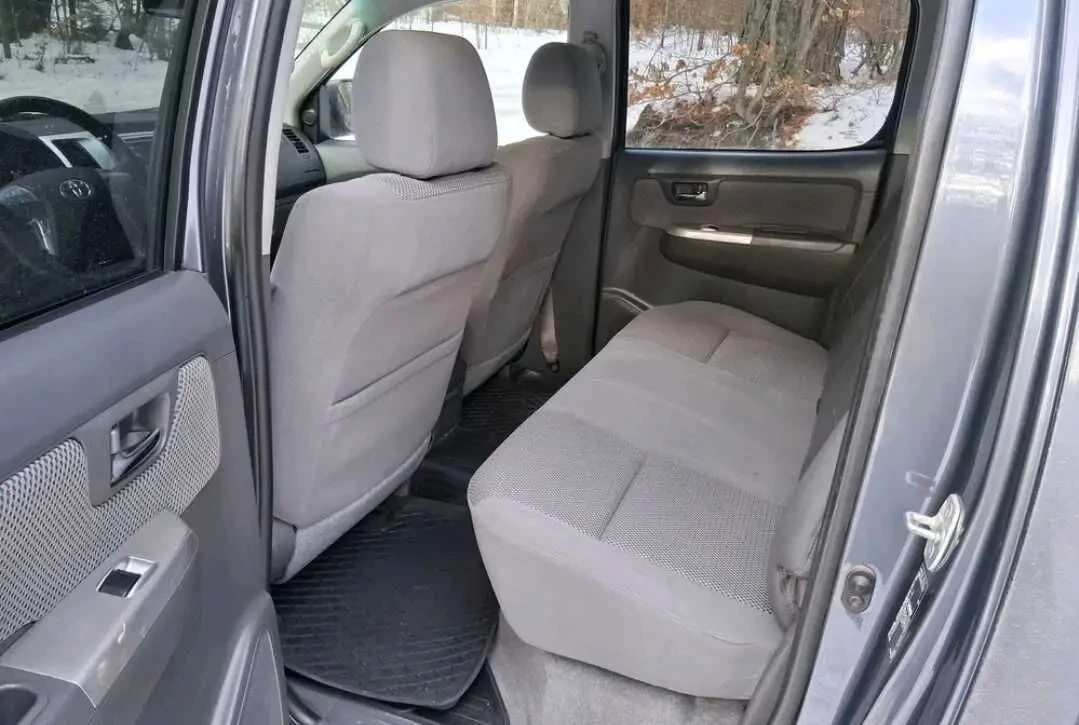 Toyota Hilux 3.0 D-4D 8