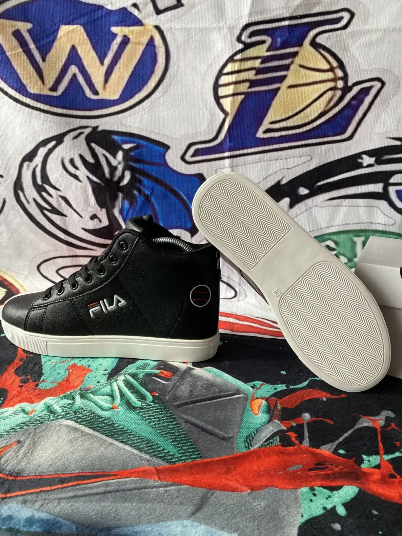 Жіночі кросівки FILA 3