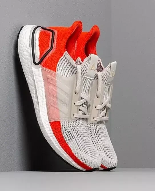 Жіночі кросівки Adidas Ultra BOOST