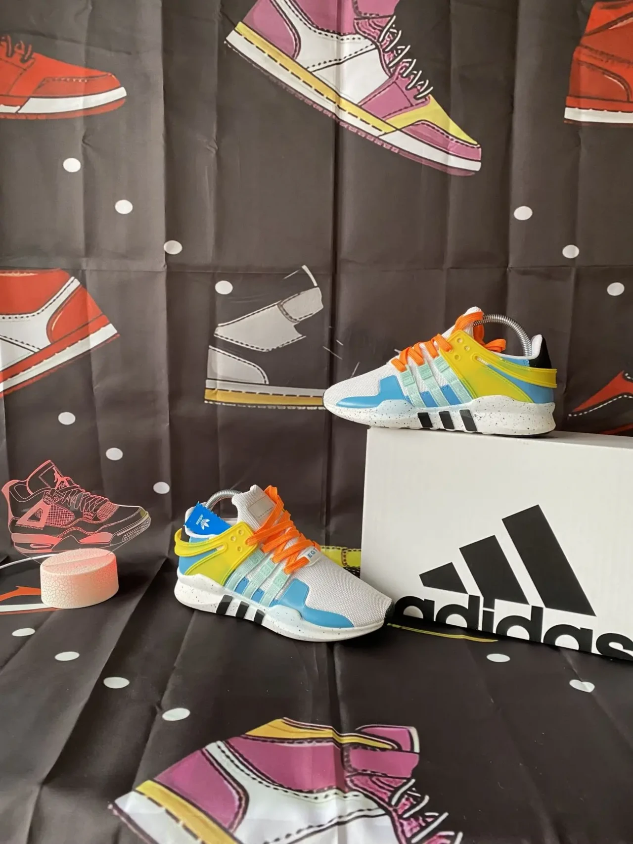 Жіночі кросівки Adidas Eguipment 2