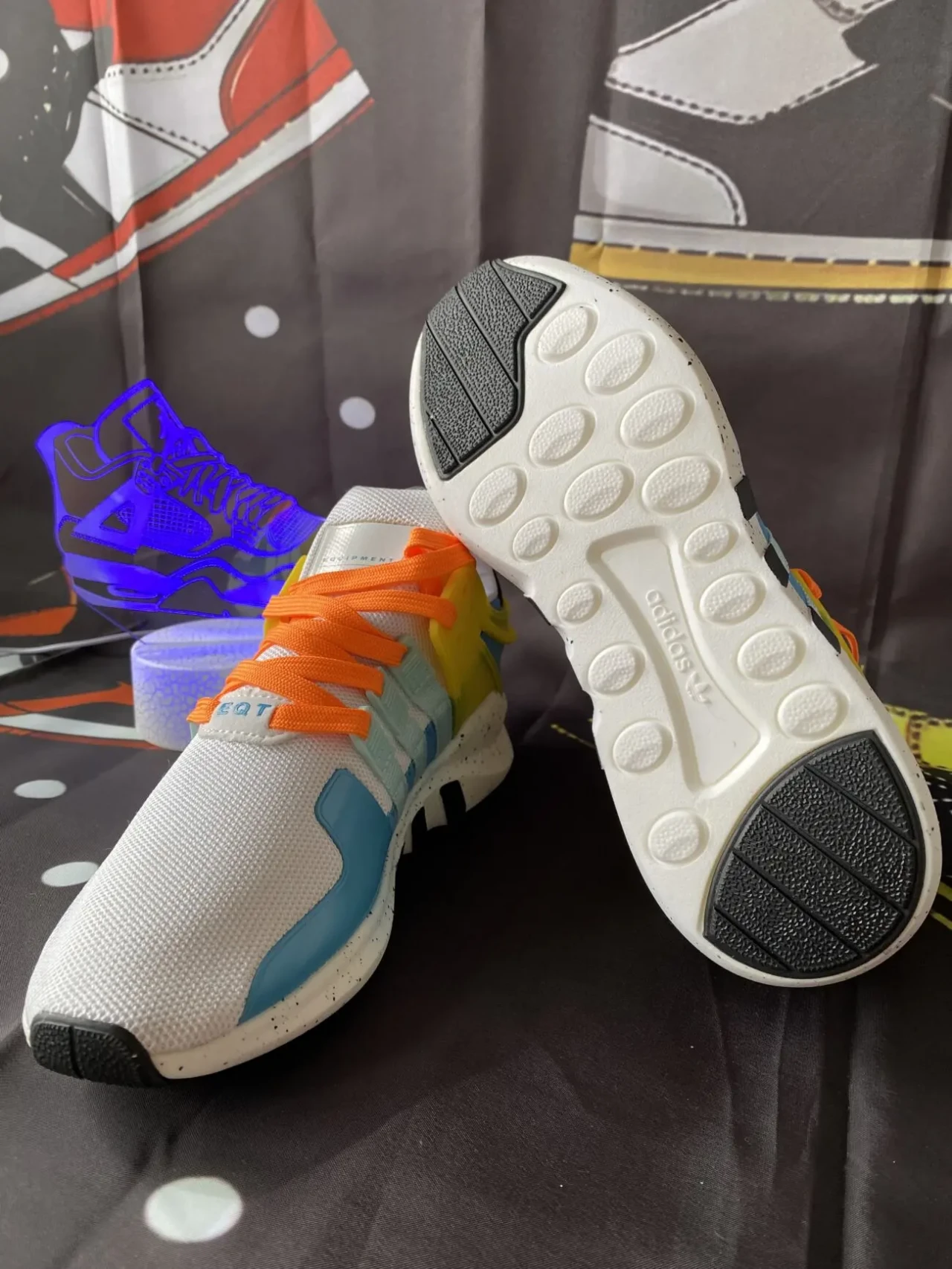 Жіночі кросівки Adidas Eguipment 4