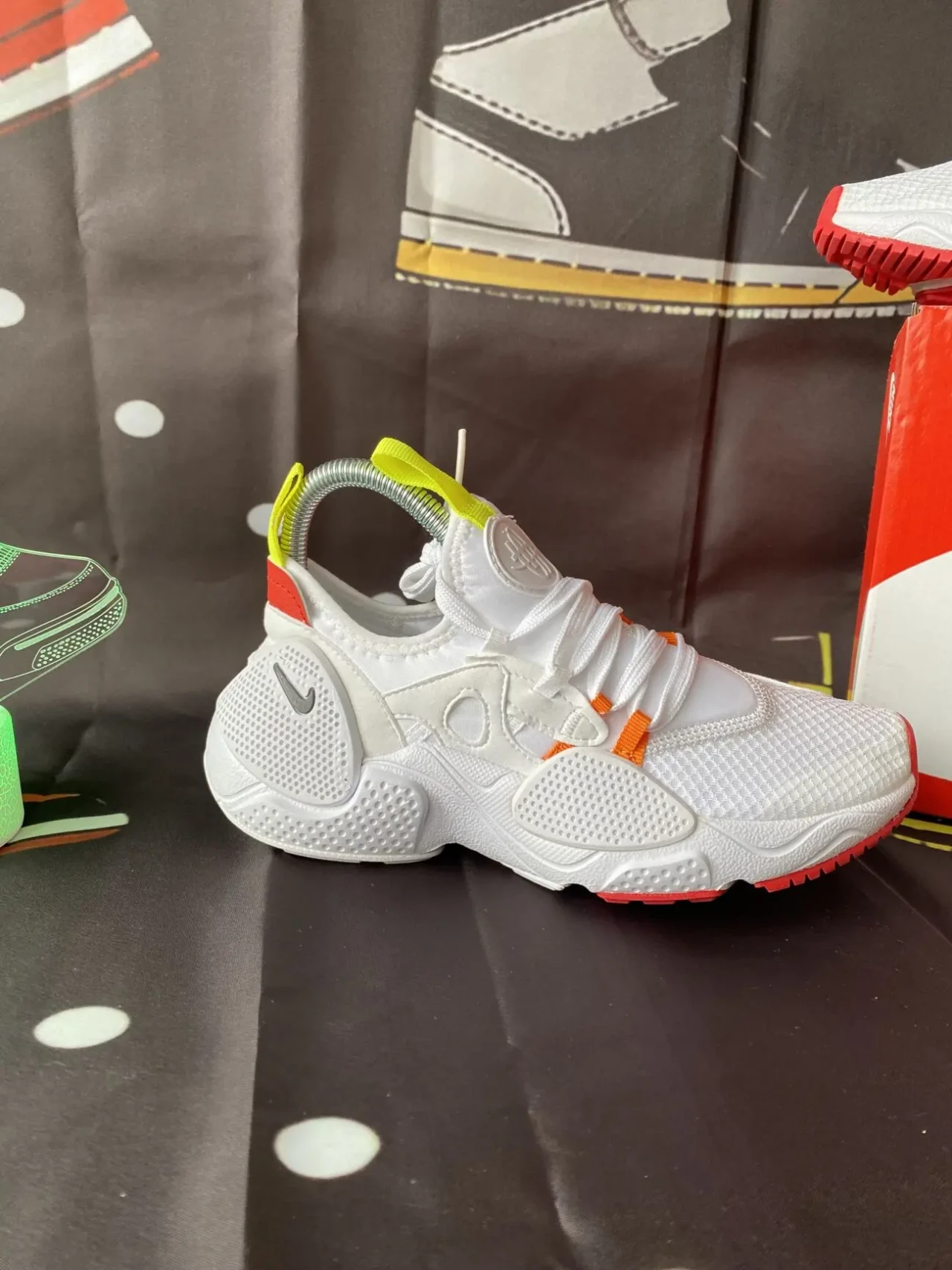 Жіночі кросівки nike 6